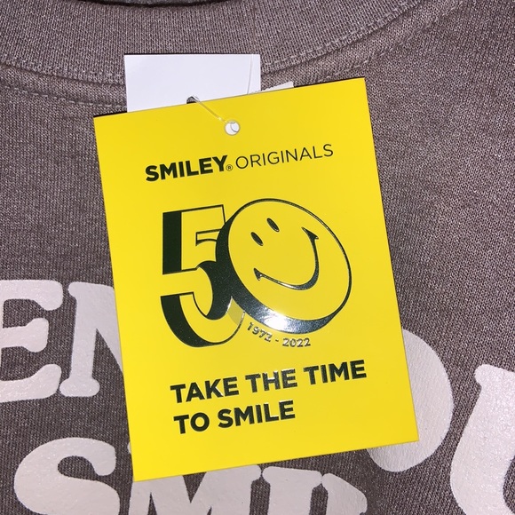 THE ORIGINAL SMILEY BRAND SWEATSHIRT….🙂💗🎀🛍️🥰 - Picture 4 of 6
